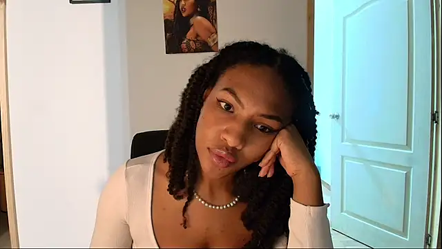 Snapshot of im_alivys_ chatting on 06/20/26, 12:25 im alivys online show from 06/20/26, 12:25