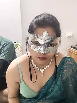 Snapshot of Harsh_Ankita_Couple chatting on 10/10/25, 04:39 Harsh Ankita Couple online show from 10/10/25, 04:39