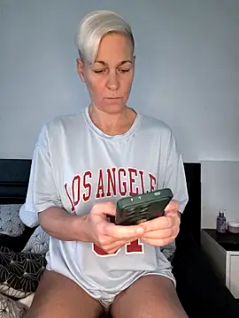 DarleenHot online show from 10/27/25, 06:50