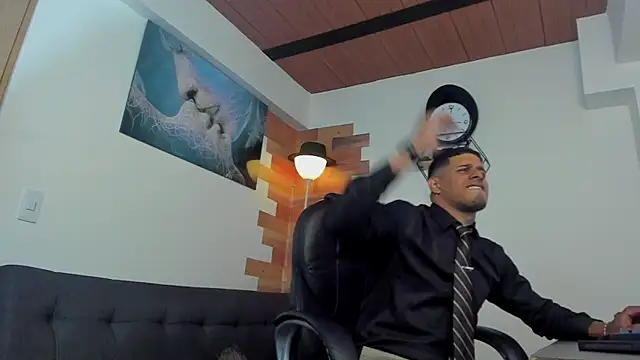 vincen jose online show from 12/17/24, 02:44