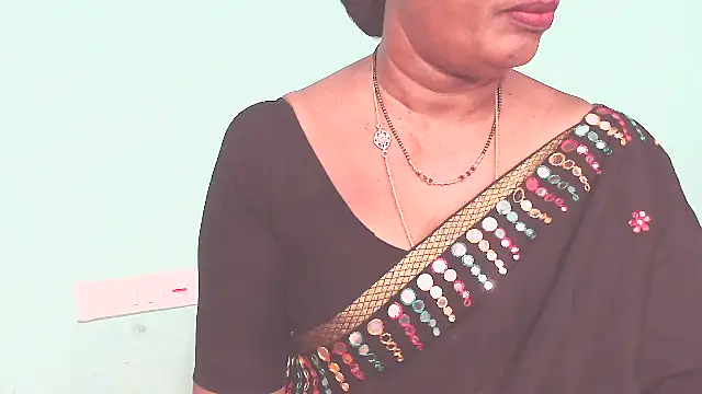 shrutitelugu69 online show from 04/15/26, 04:58