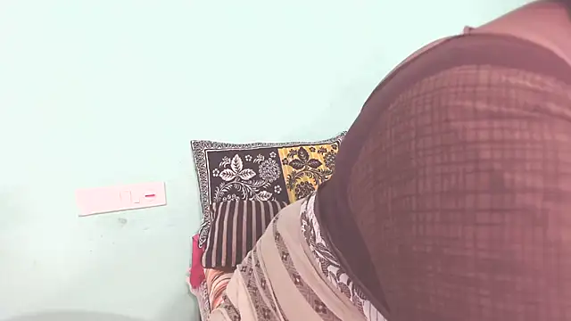 shrutitelugu69 online show from 04/17/26, 04:54