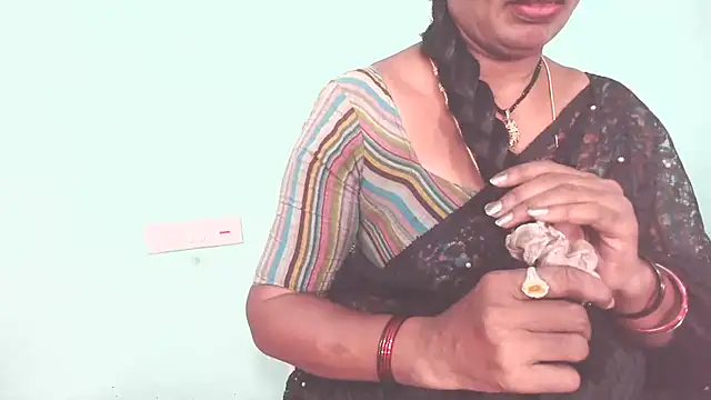 shrutitelugu69 online show from 07/27/26, 04:47
