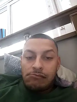 emrehliug12 online show from 10/29/25, 03:25