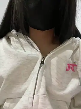 Asia-Lynn online show from 12/30/24, 11:04