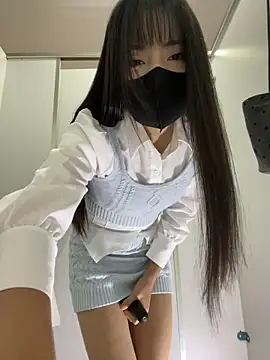 Snapshot of Asia-Lynn chatting on 11/08/25, 11:32 Asia-Lynn online show from 11/08/25, 11:32