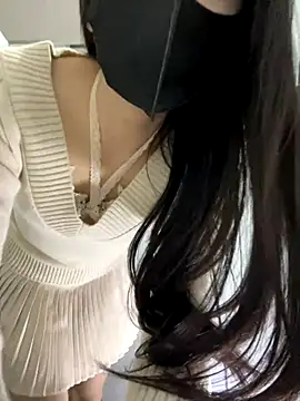 Snapshot of Asia-Lynn chatting on 12/04/25, 10:46 Asia-Lynn online show from 12/04/25, 10:46