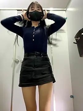 Snapshot of Asia-Lynn chatting on 01/17/26, 11:15 Asia-Lynn online show from 01/17/26, 11:15