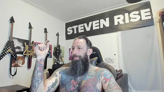 Snapshot of StevenRiseNYC chatting on 05/02/26, 11:26 StevenRiseNYC online show from 05/02/26, 11:26
