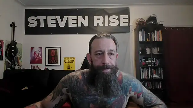 Snapshot of StevenRiseNYC chatting on 05/09/26, 12:05 StevenRiseNYC online show from 05/09/26, 12:05