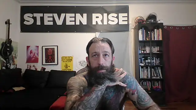 Snapshot of StevenRiseNYC chatting on 05/30/26, 10:45 StevenRiseNYC online show from 05/30/26, 10:45