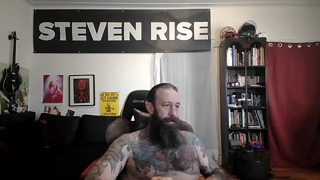 Snapshot of StevenRiseNYC chatting on 05/30/26, 10:51 StevenRiseNYC online show from 05/30/26, 10:51