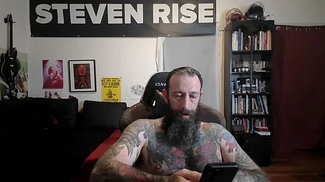 Snapshot of StevenRiseNYC chatting on 06/03/26, 12:35 StevenRiseNYC online show from 06/03/26, 12:35