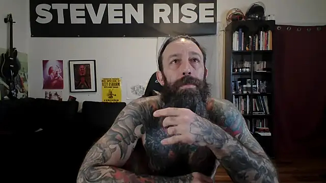 Snapshot of StevenRiseNYC chatting on 06/03/26, 12:41 StevenRiseNYC online show from 06/03/26, 12:41