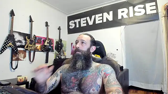 Snapshot of StevenRiseNYC chatting on 06/07/26, 10:30 StevenRiseNYC online show from 06/07/26, 10:30
