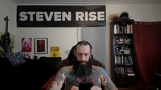 Snapshot of StevenRiseNYC chatting on 06/08/26, 11:27 StevenRiseNYC online show from 06/08/26, 11:27