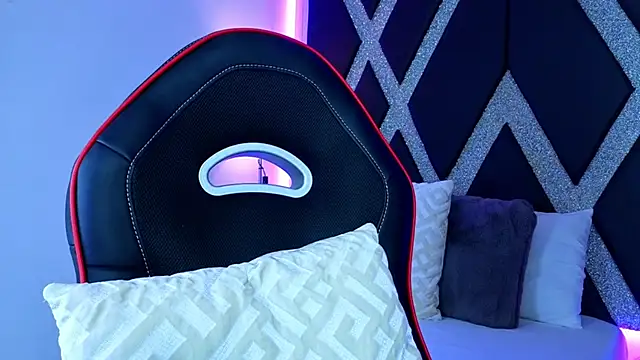 blonde cat15 online show from 10/13/25, 01:38