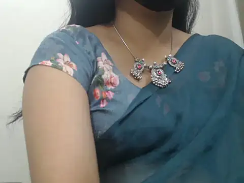 Lovely Siri 23 online show from 04/26/26, 06:44