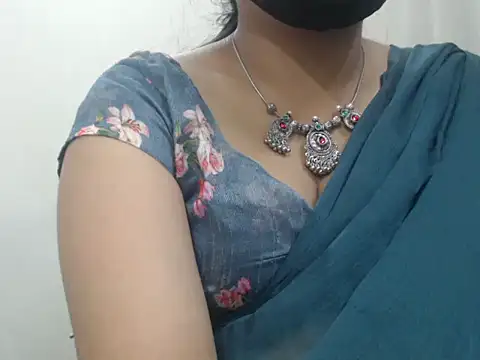 Lovely Siri 23 online show from 04/26/26, 07:55