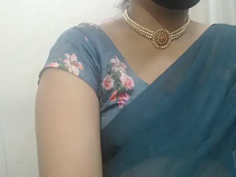 Lovely Siri 23 online show from 06/03/26, 12:24