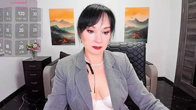 Sofia Ford online show from 10/09/25, 06:44