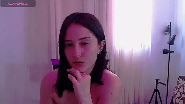 AlissonnFoxx online show from 07/06/26, 09:06