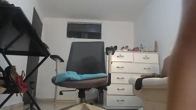 ammarahot7777 online show from 03/28/26, 12:32