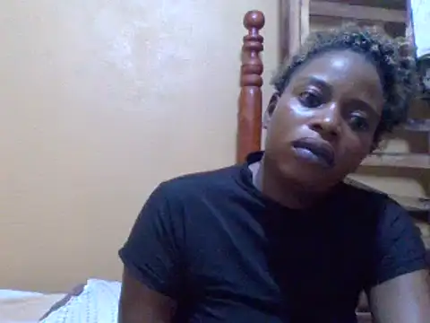 Snapshot of sweetbabra1 chatting on 02/17/25, 05:04 sweetbabra1 online show from 02/17/25, 05:04
