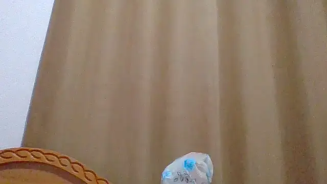 sweet-fancy online show from 04/13/26, 05:07