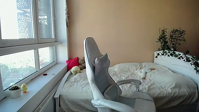 MissLinaDream online show from 09/15/25, 02:06