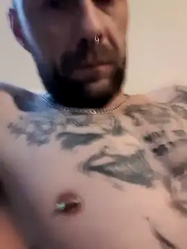 Snapshot of PIercingBoy38 chatting on 01/02/25, 12:46 PIercingBoy38 online show from 01/02/25, 12:46