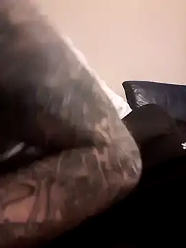 Snapshot of PIercingBoy38 chatting on 01/22/25, 05:38 PIercingBoy38 online show from 01/22/25, 05:38