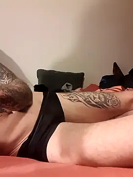 Snapshot of PIercingBoy38 chatting on 01/27/25, 12:54 PIercingBoy38 online show from 01/27/25, 12:54