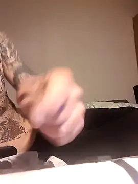 Snapshot of PIercingBoy38 chatting on 02/08/25, 01:32 PIercingBoy38 online show from 02/08/25, 01:32