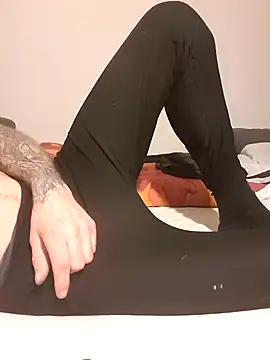 Snapshot of PIercingBoy38 chatting on 02/12/25, 09:54 PIercingBoy38 online show from 02/12/25, 09:54