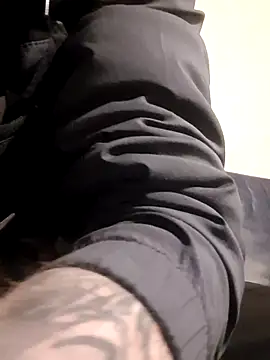 Snapshot of PIercingBoy38 chatting on 02/16/25, 01:14 PIercingBoy38 online show from 02/16/25, 01:14