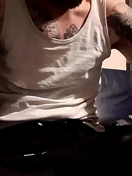 Snapshot of PIercingBoy38 chatting on 02/16/25, 05:59 PIercingBoy38 online show from 02/16/25, 05:59