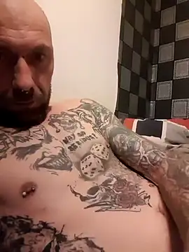 Snapshot of PIercingBoy38 chatting on 03/09/25, 10:08 PIercingBoy38 online show from 03/09/25, 10:08