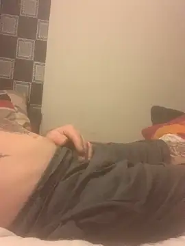 Snapshot of PIercingBoy38 chatting on 03/10/25, 09:29 PIercingBoy38 online show from 03/10/25, 09:29