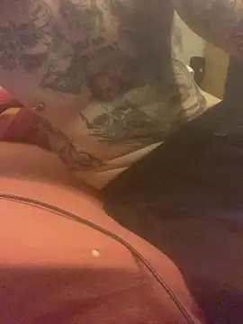 Snapshot of PIercingBoy38 chatting on 03/18/25, 08:26 PIercingBoy38 online show from 03/18/25, 08:26