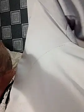 Snapshot of PIercingBoy38 chatting on 09/10/25, 11:27 PIercingBoy38 online show from 09/10/25, 11:27