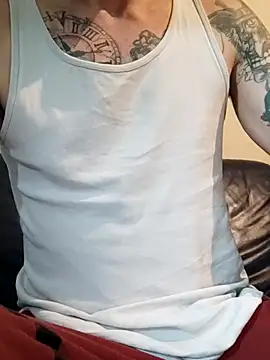 Snapshot of PIercingBoy38 chatting on 10/07/25, 01:41 PIercingBoy38 online show from 10/07/25, 01:41