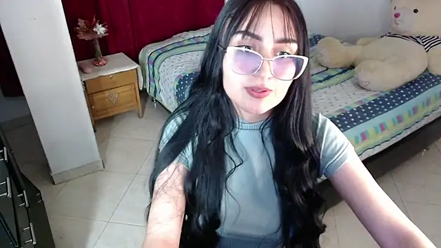 Tiffani Williams online show from 11/27/25, 11:40