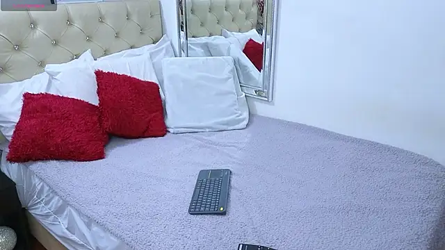 Snapshot of AnnaRedgrave chatting on 02/04/26, 07:58 AnnaRedgrave online show from 02/04/26, 07:58