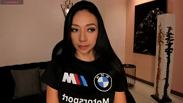 LizzHamilton   online show from 01/13/26, 09:20