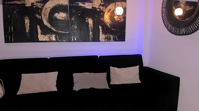 LizzHamilton   online show from 03/03/26, 08:59