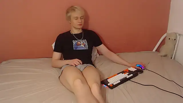 Oliver sweet  online show from 04/09/26, 01:16