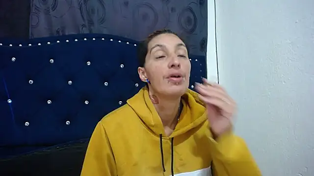 anyu1306 online show from 12/20/24, 12:38