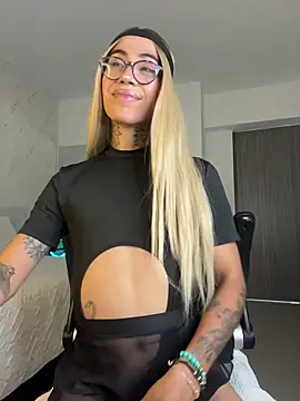 Miss sagitario online show from 04/01/26, 01:41