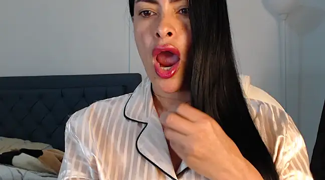 susana07 online show from 01/26/25, 01:47